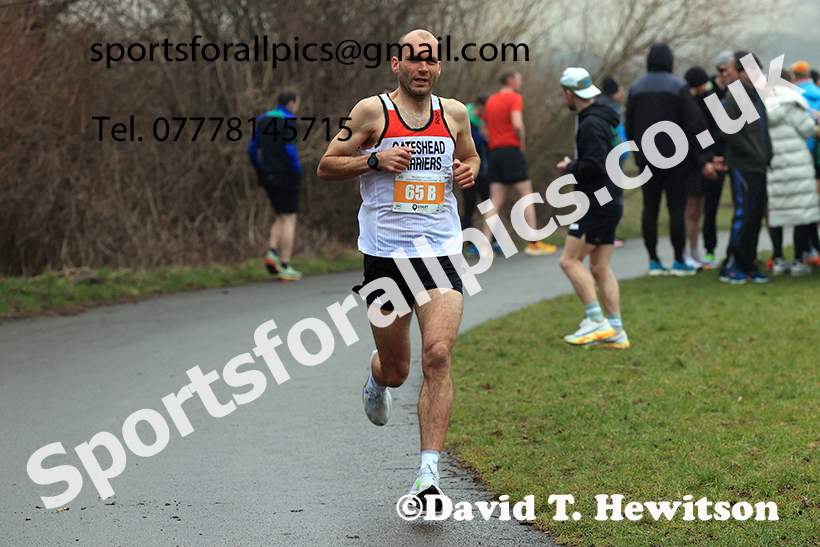 Senior Men and Over-35s to 49s Mens 2025 NECAA Royal Signals Road Relays Champs.,  Hetton Lyons Country Park, Hetton le Hole, County Durham. Photo: David T. Hewitson/Sports for All Pics